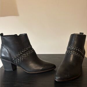 Lucky Brand Black Studded Latinia Ankle Boots Size 8